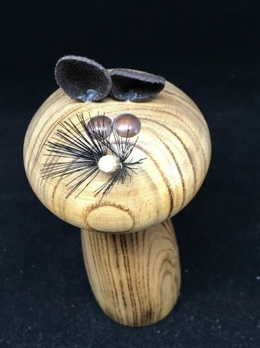 WOODEN SCREW TYPE NUT CRACKER - Cat