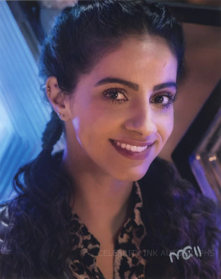 MANDIP GILL as Yasmin Khan - Doctor Who GENUINE SIGNED AUTOGRAPH