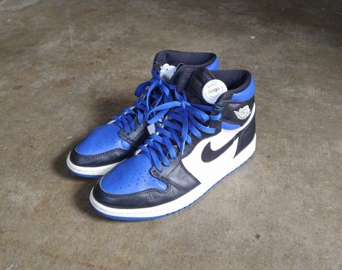 royal toe with blue laces