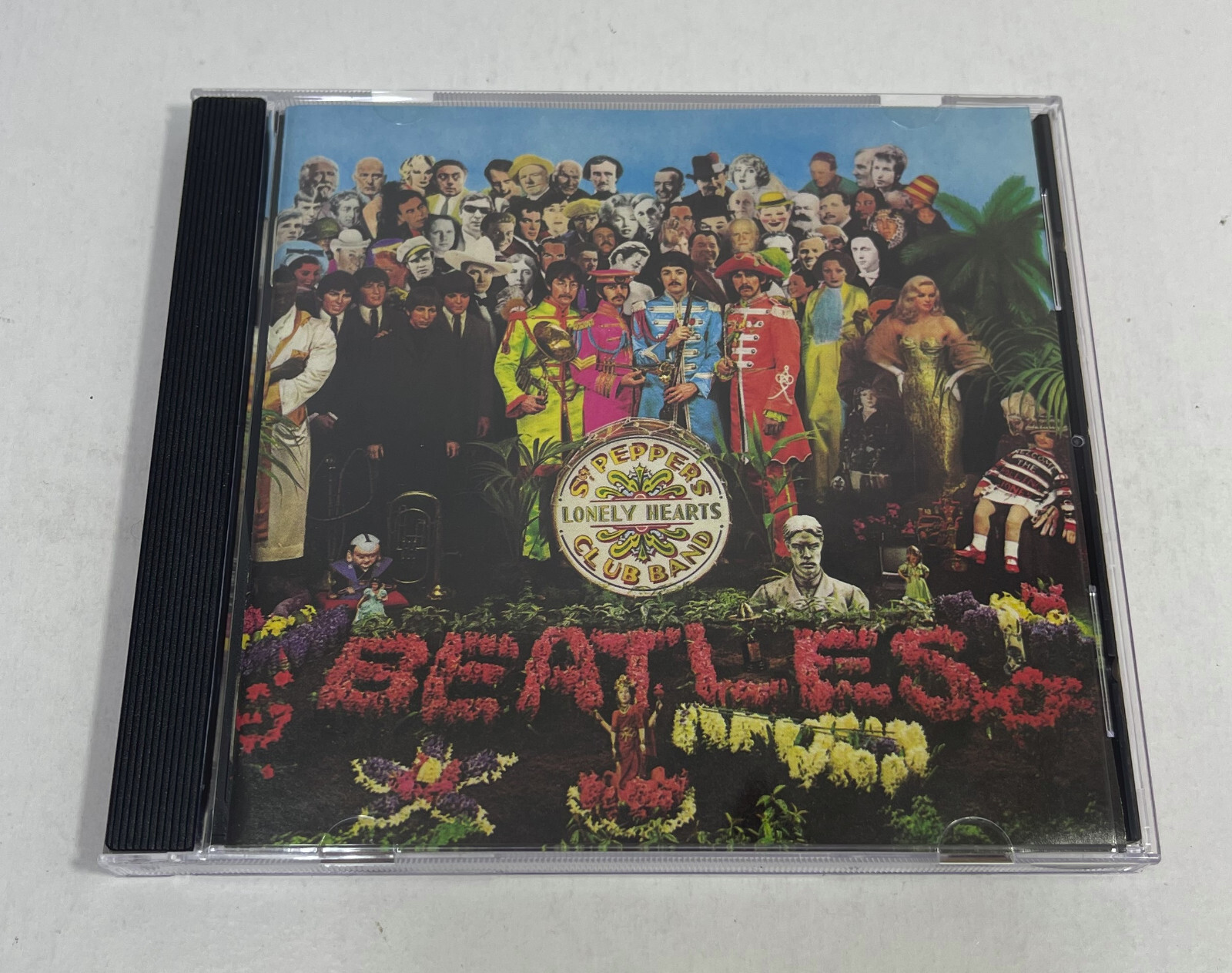 The Beatles - Sgt. Pepper's Lonely Hearts Club Band (1994