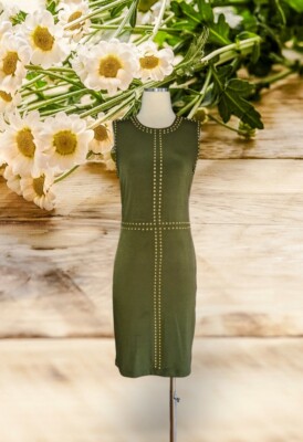 CARMEN MARC VALVO Green Studded BODY CONTOURING Sleeveless Dress Women's Size 4