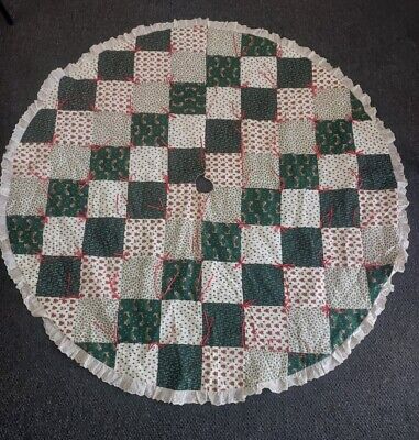 Vintage Handmade Christmas Tree Skirt Quilted Patchwork Quilted Round 59" EUC