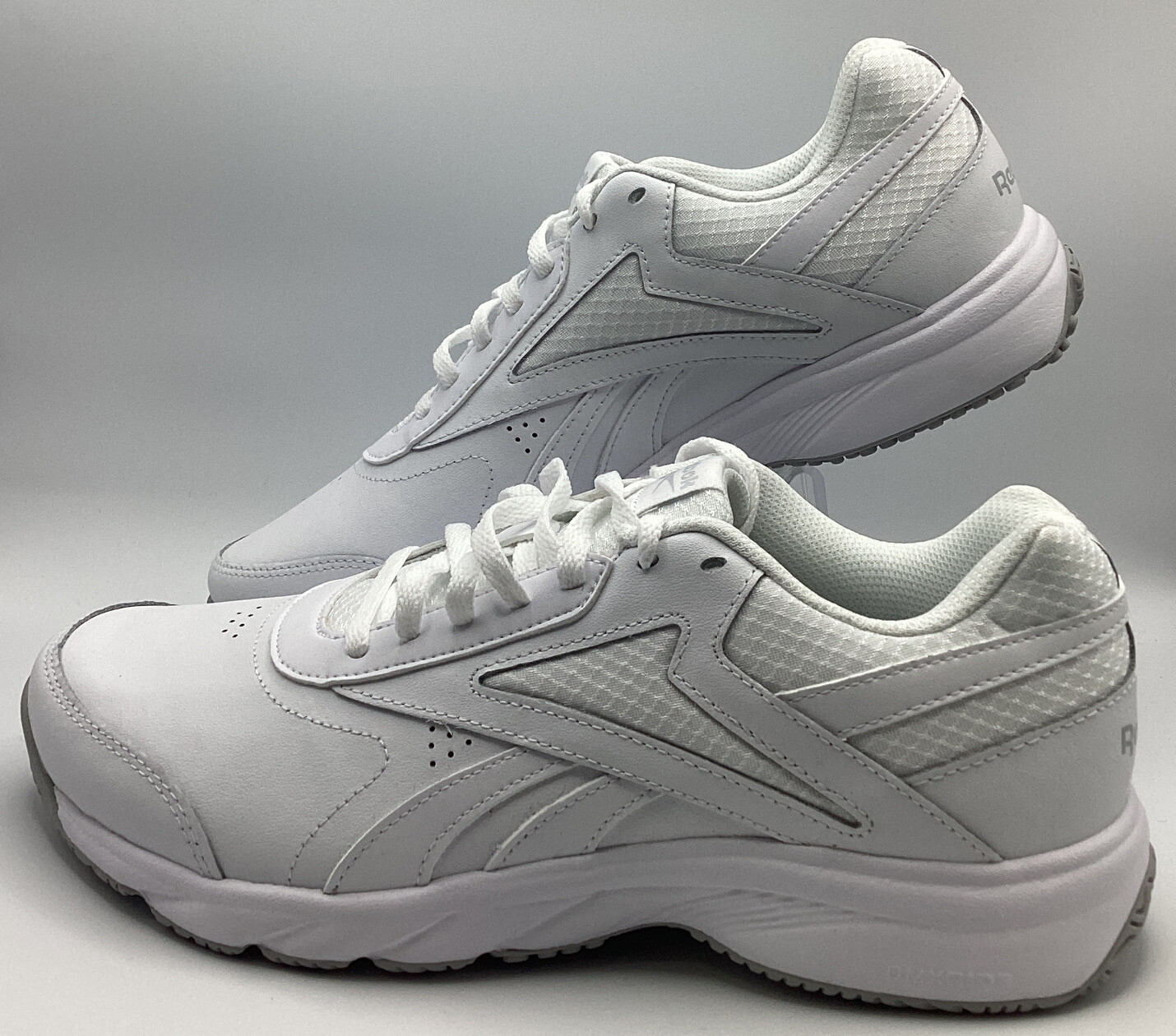 Reebok Men's Walk Ultra 7 DMX Max Shoe - Size. 8.5M White: купить с  доставкой из США, цена 5 878 руб - (185510248774)