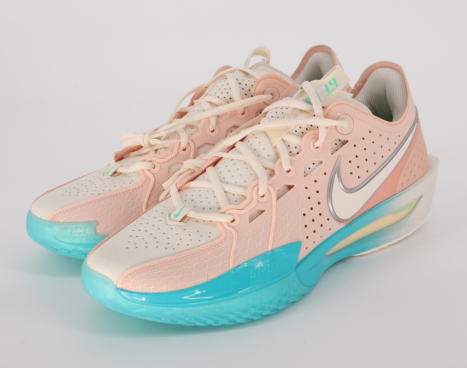 ナイキ　GT CUT Men's Size 10.5 Nike GT Cut 3 Basketball Shoes Blue Fury