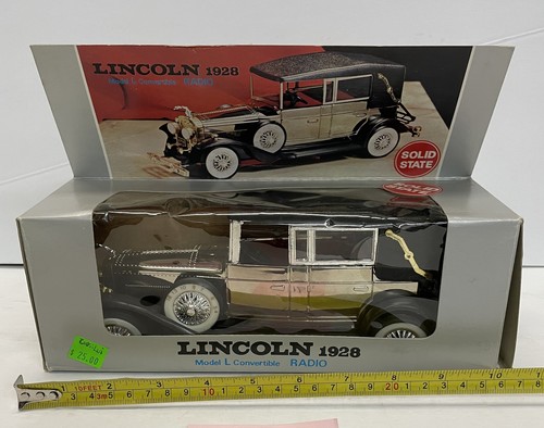 193年classic ラジオクラシックカー　SOLID　STATE Lot - 1931 CLASSIC SOLID STATE RADIO CAR IN BOX AS WELL AS A