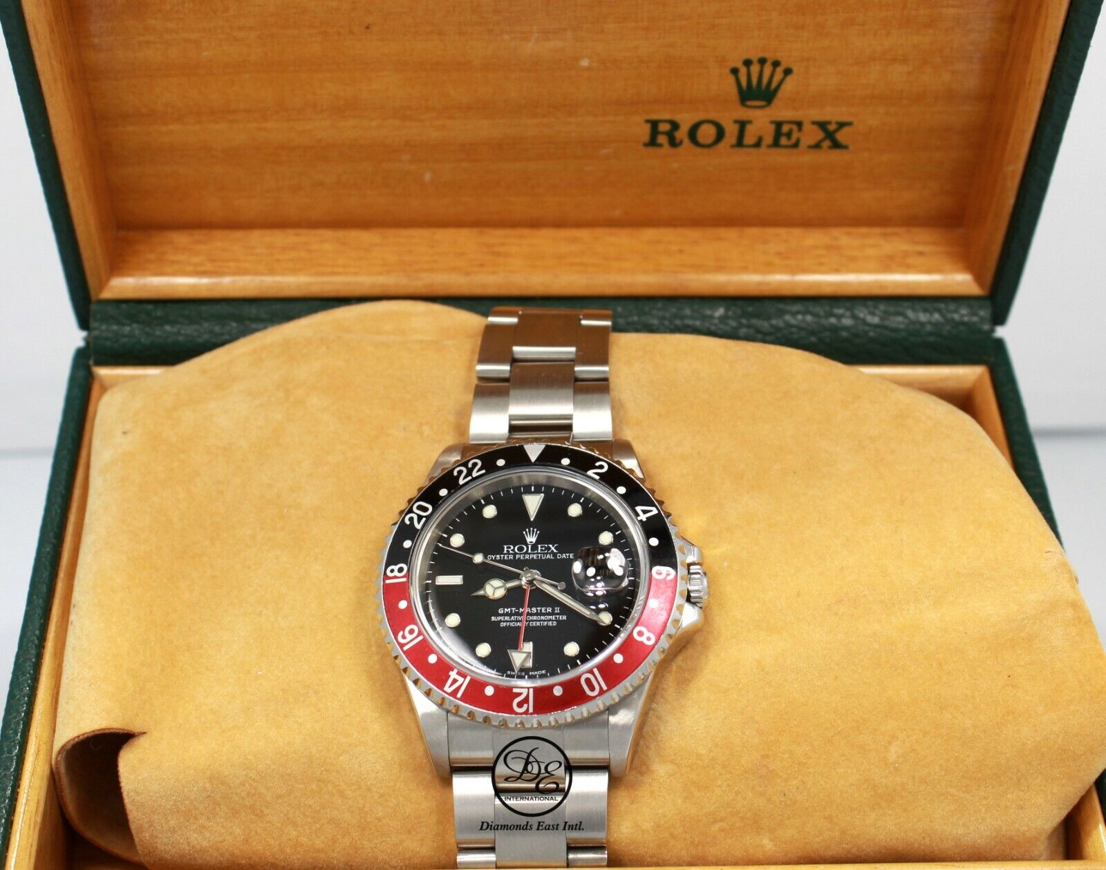Rolex GMT-Master II 16710 Coke Black / Red Bezel 40MM Oyster Rolex GMT-Master II 16710 Coke Black / Red Bezel 40MM Oyster