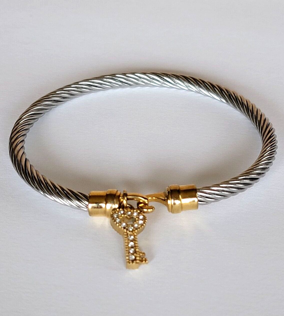 アクセサリー emma Emma Skye DSMK Stainless Steel Cable Bracelet Two Tone Key