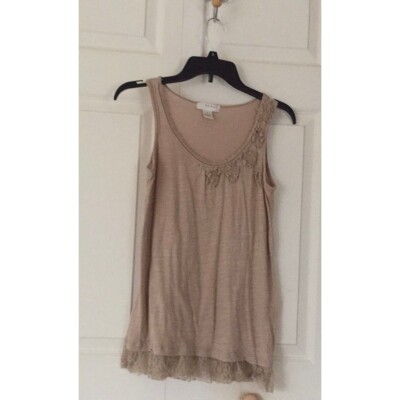 Vintage 1990's Women's Kenar Beige Sleeveless Blouse Scoop Neck With Ruffled Lac