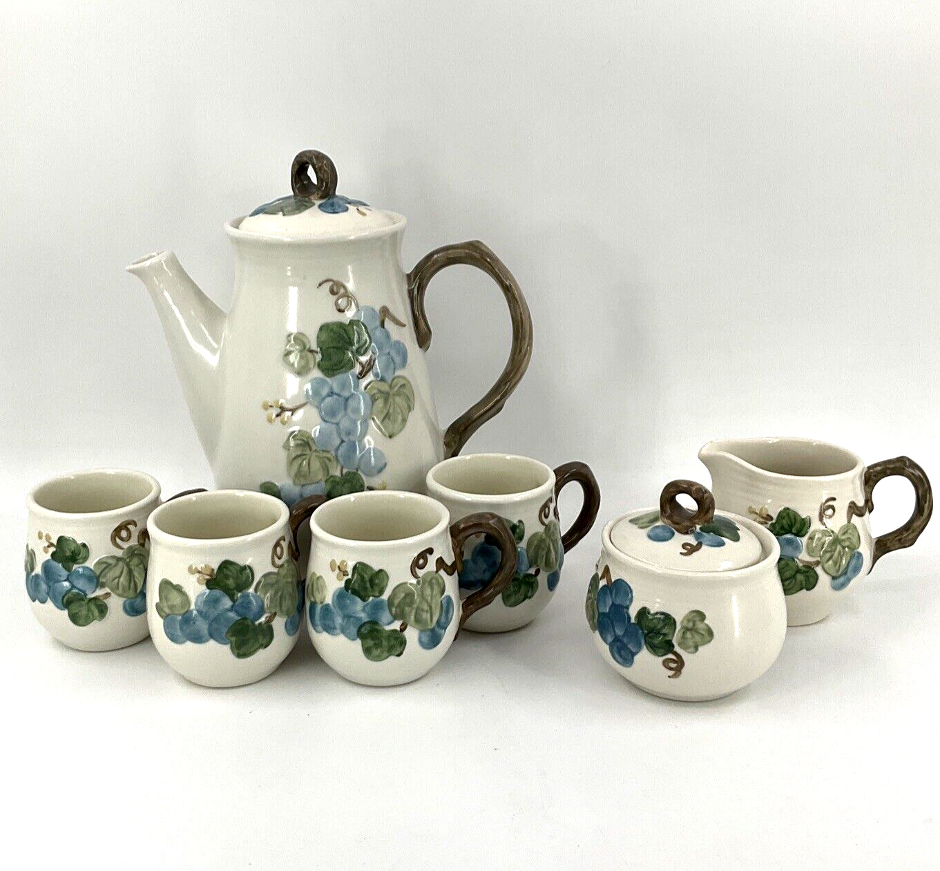 ★DE MERIEL★ Betty PetitCream BETTYPETIT Rare Metlox Poppytail Vernon Sculptured Grape Teapot Creamer