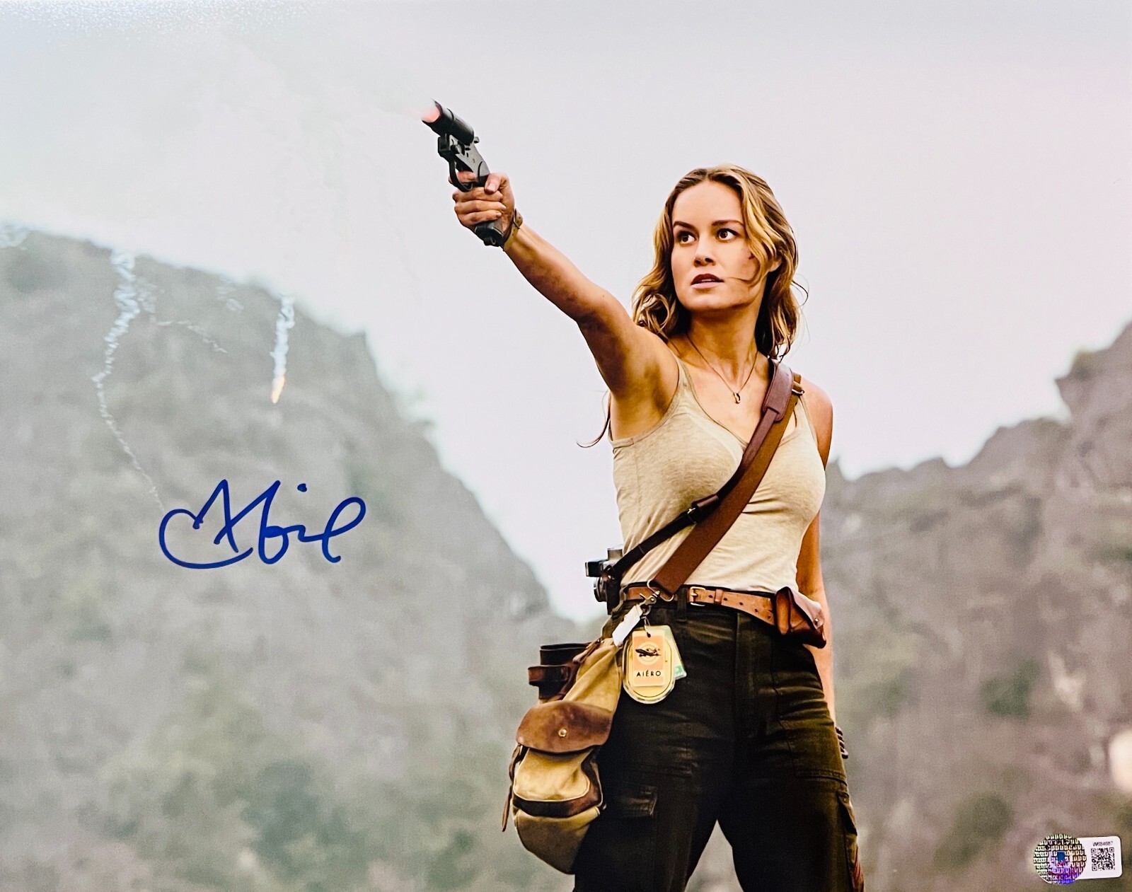 Brie Larson Signed 11x14 Photo Kong Skull Island Flare Gun