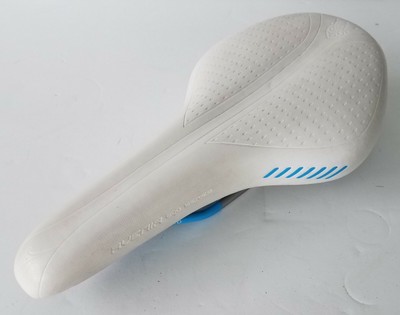 avenir bicycle seat