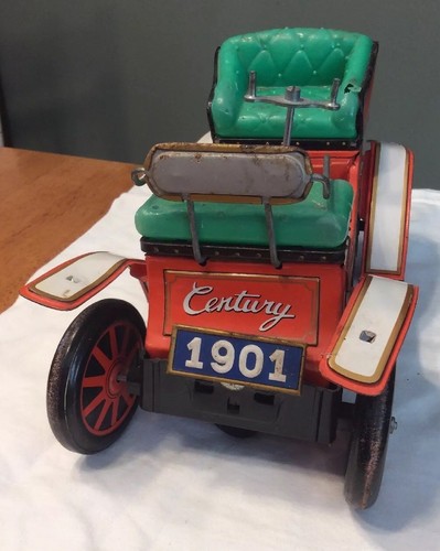 VTG - Reads “Century 1901” Tin Toy Buggy Battery Op Car! Japan,Nice Collectible!