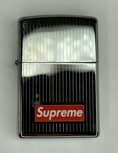 SUPREME “Striped” Silver Zippo FW15 pre-owned