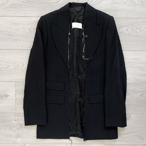 Martin Margiela blazer 2002 defile runway deconstructed