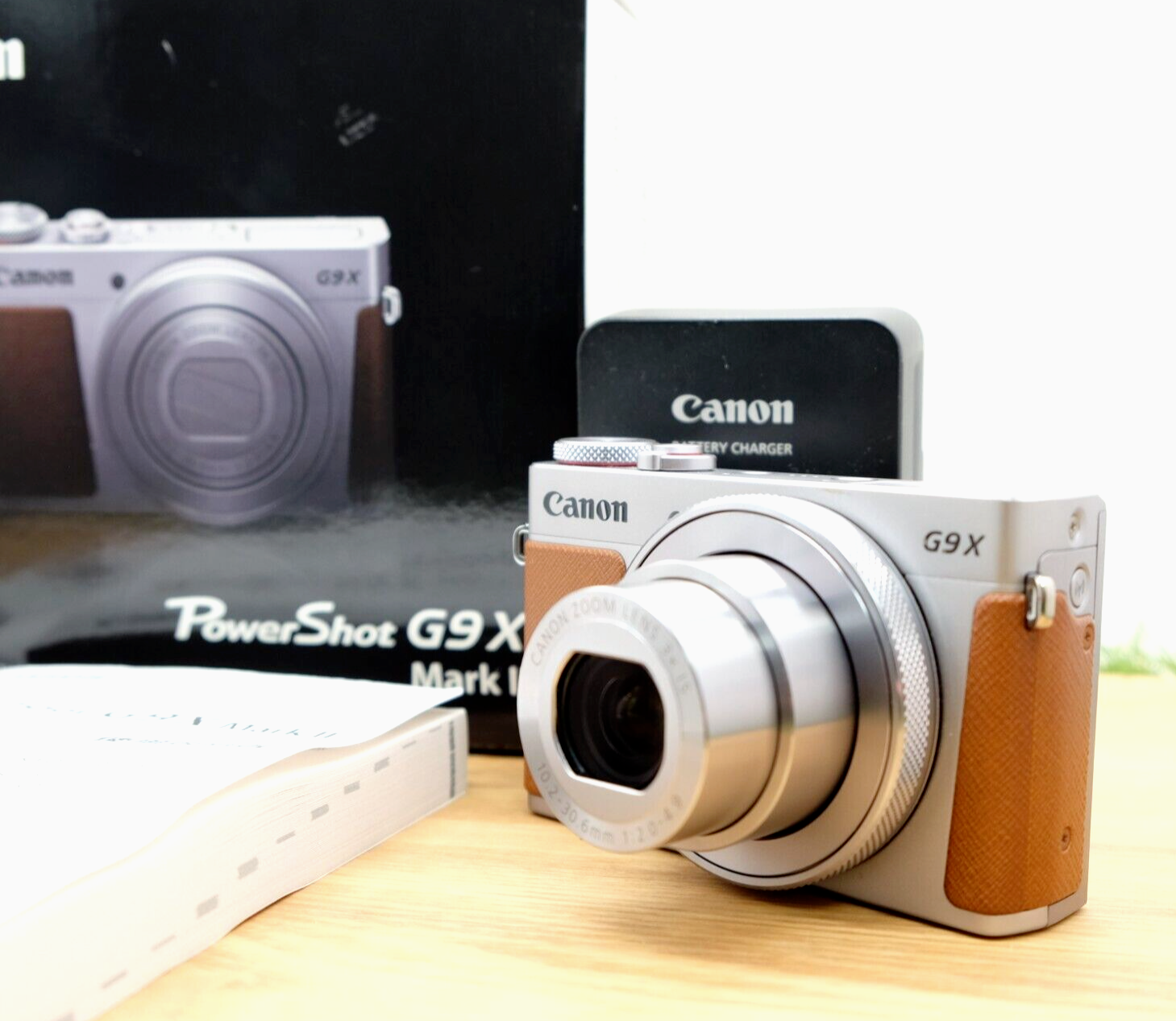 Canon PowerShot G9 X Mark II Silver 20.1MP Digital Camera W