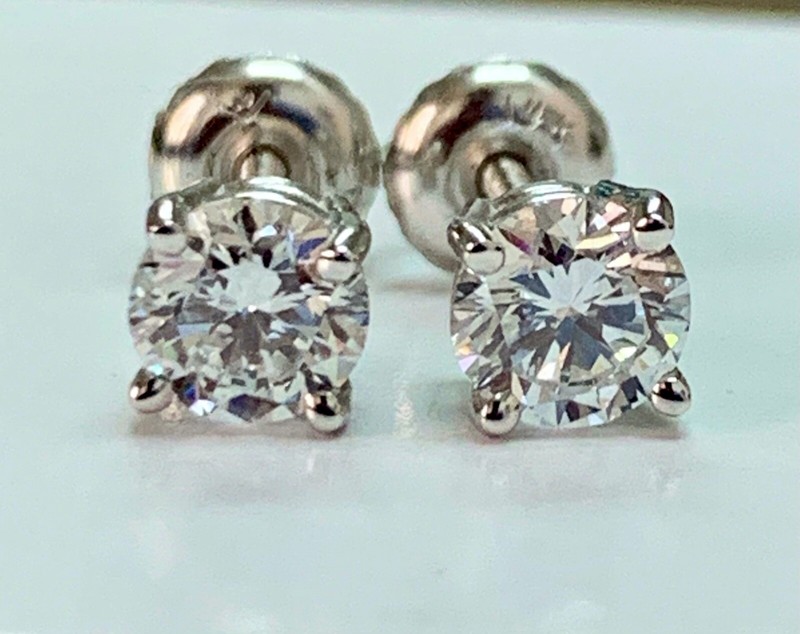 1.00 CT 100% Pure  Diamond Studs Earrings 14k Solid Gold E VVS1 White or Yellow