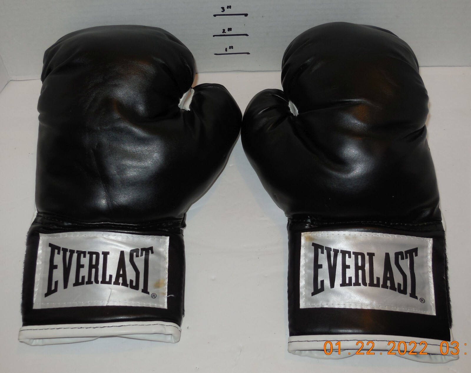 Everlast Pro Boxing Glove 12oz White - Walmart.com