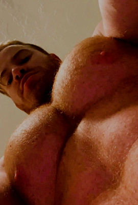 Shirtless Huge Pumped Chest Pecs Red Hairy Ginger Hunk Beefcake 4X6 PHOTO E1089