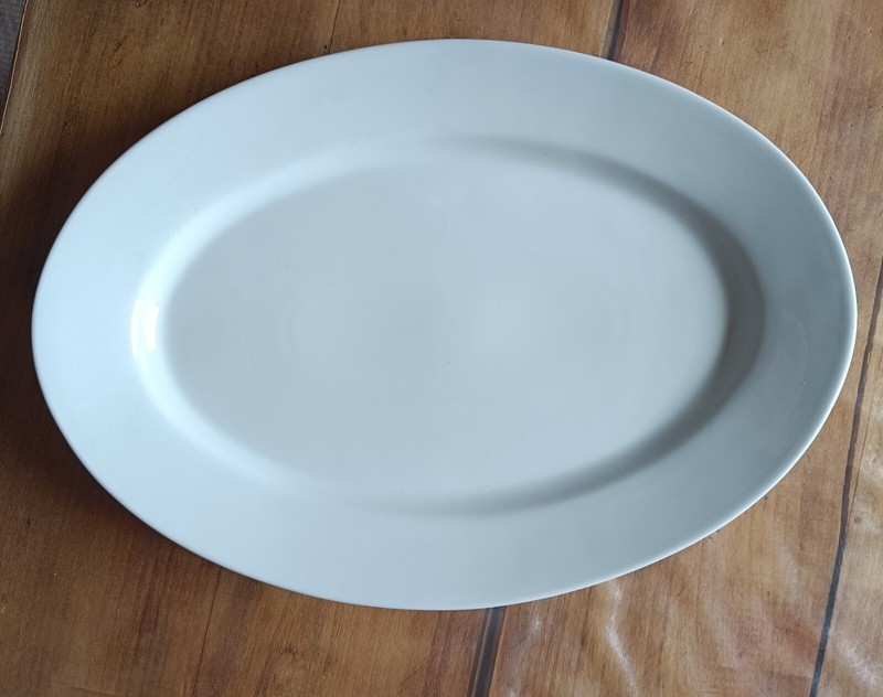 Ancien Grand Plat Blanc Ovale 