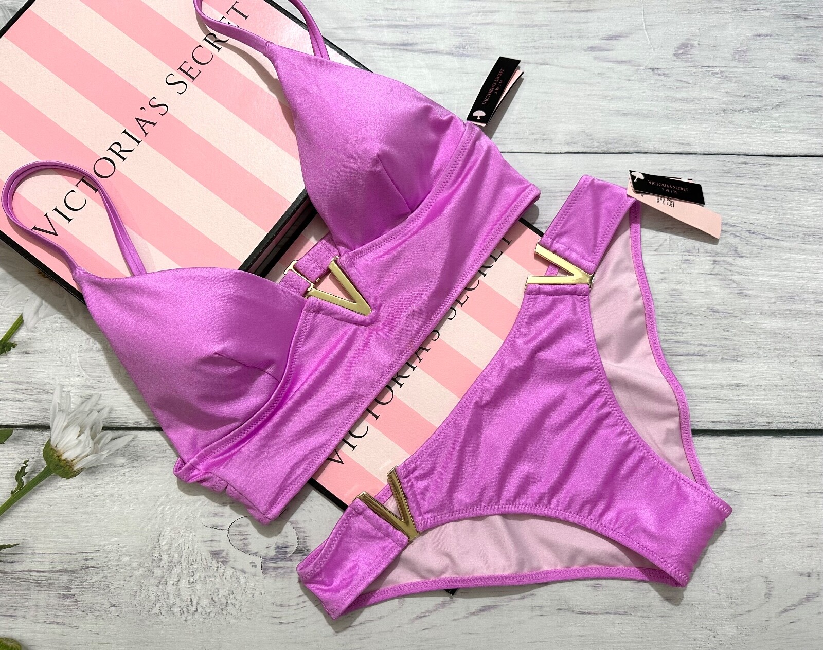 

Бикини-топ без косточек Victorias Secret Swim V-Hardware Cheeky Bottom Set Berry, Berry gelato