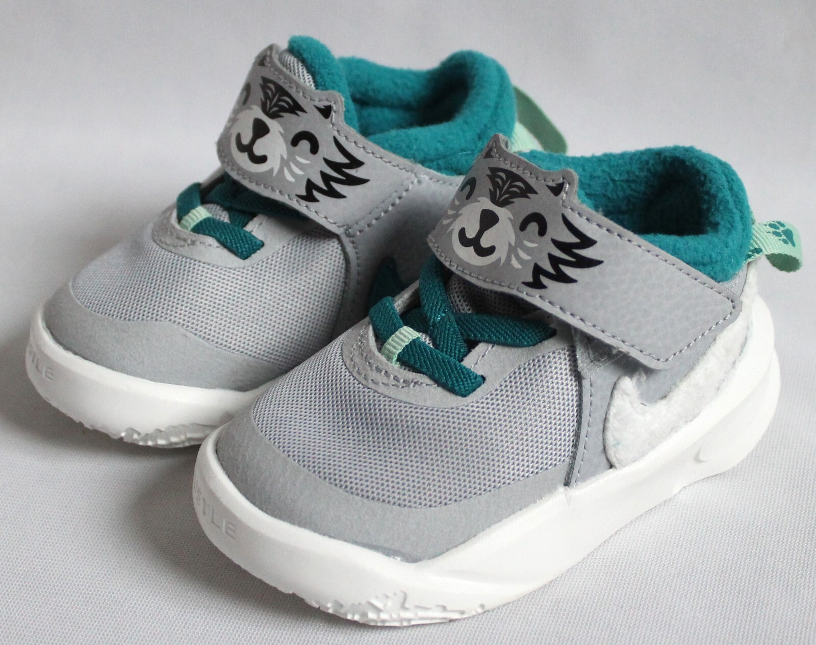 プーマ Nike Toddler Size 5C Team Hustle D 10 Lil (TD) Wolf Gray