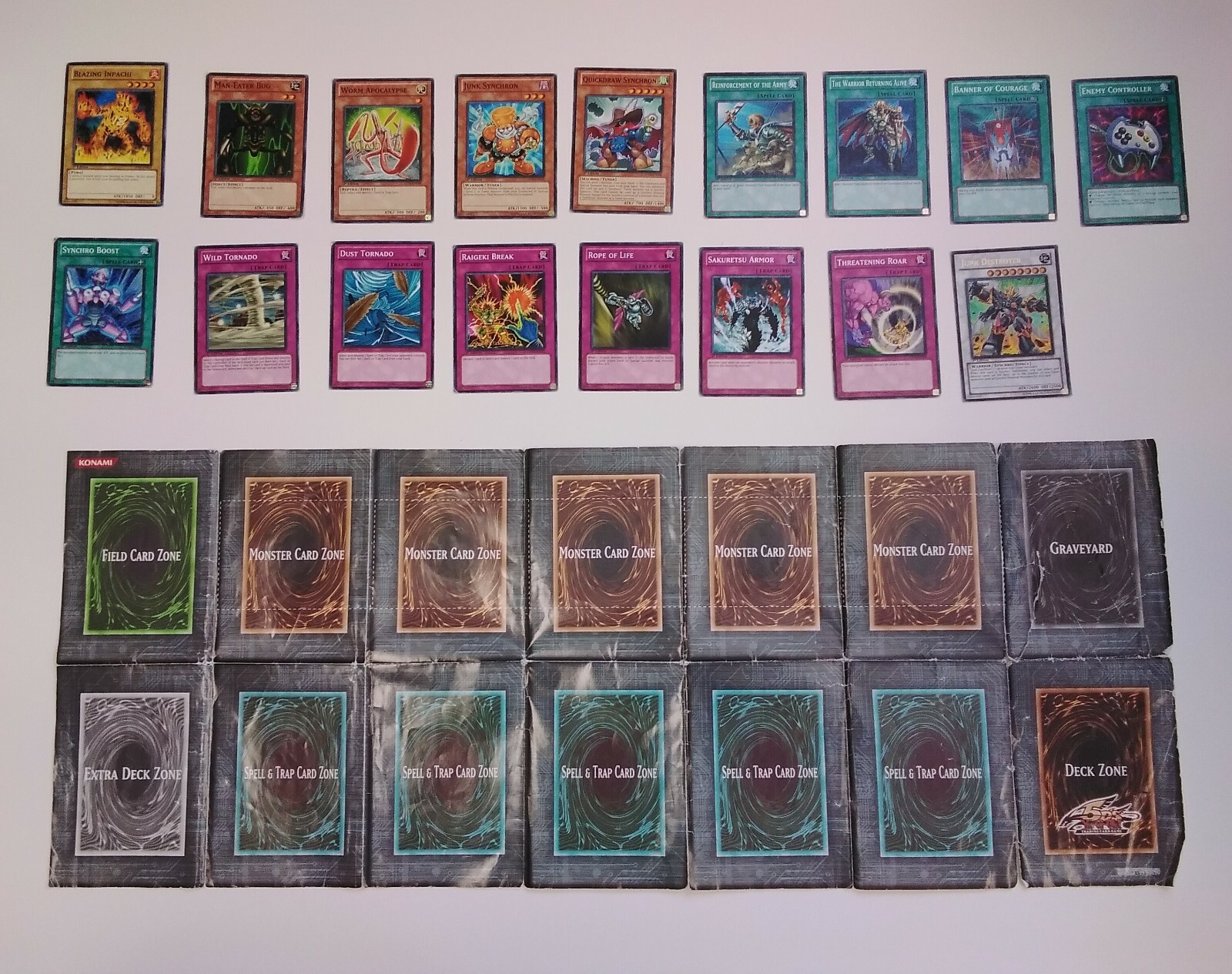 Yu-Gi-Oh 5Ds 16 1st Edition Cards & Junk Destroyer + Gameplay Mat Lot Konami