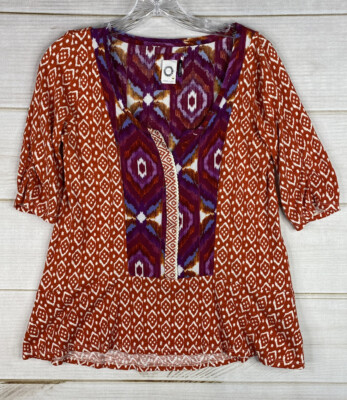 Anthropologie Akemi Kin Top Womens S Red Pink Geometric Print 1/2 Sleeve V Neck