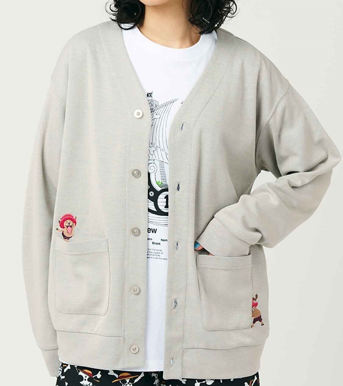 One Piece X Graniph Tony Chopper Knit Cardigan Beige Unisex One Piece X Graniph Tony Chopper Knit Cardigan Beige Unisex