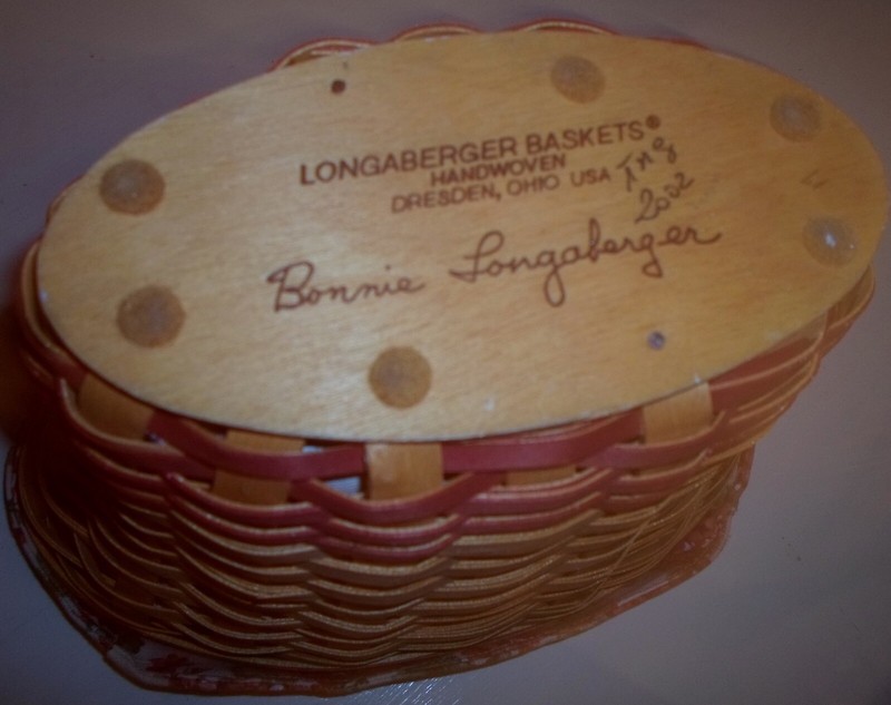 OVAL LONGABERGER BASKET WITH FLORAL LINING & PLASTIC INSERT