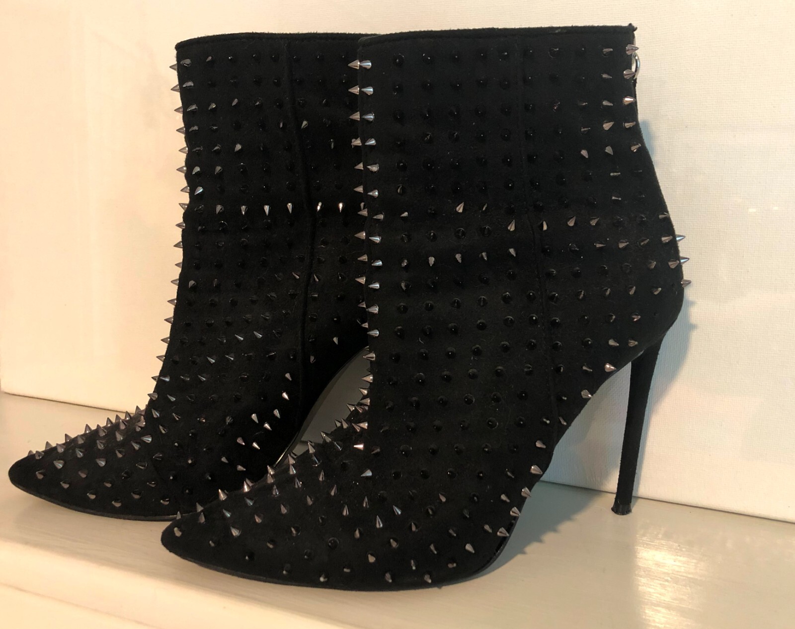Steve Madden Women's Fashion Boots with spikes - Sexy - Size