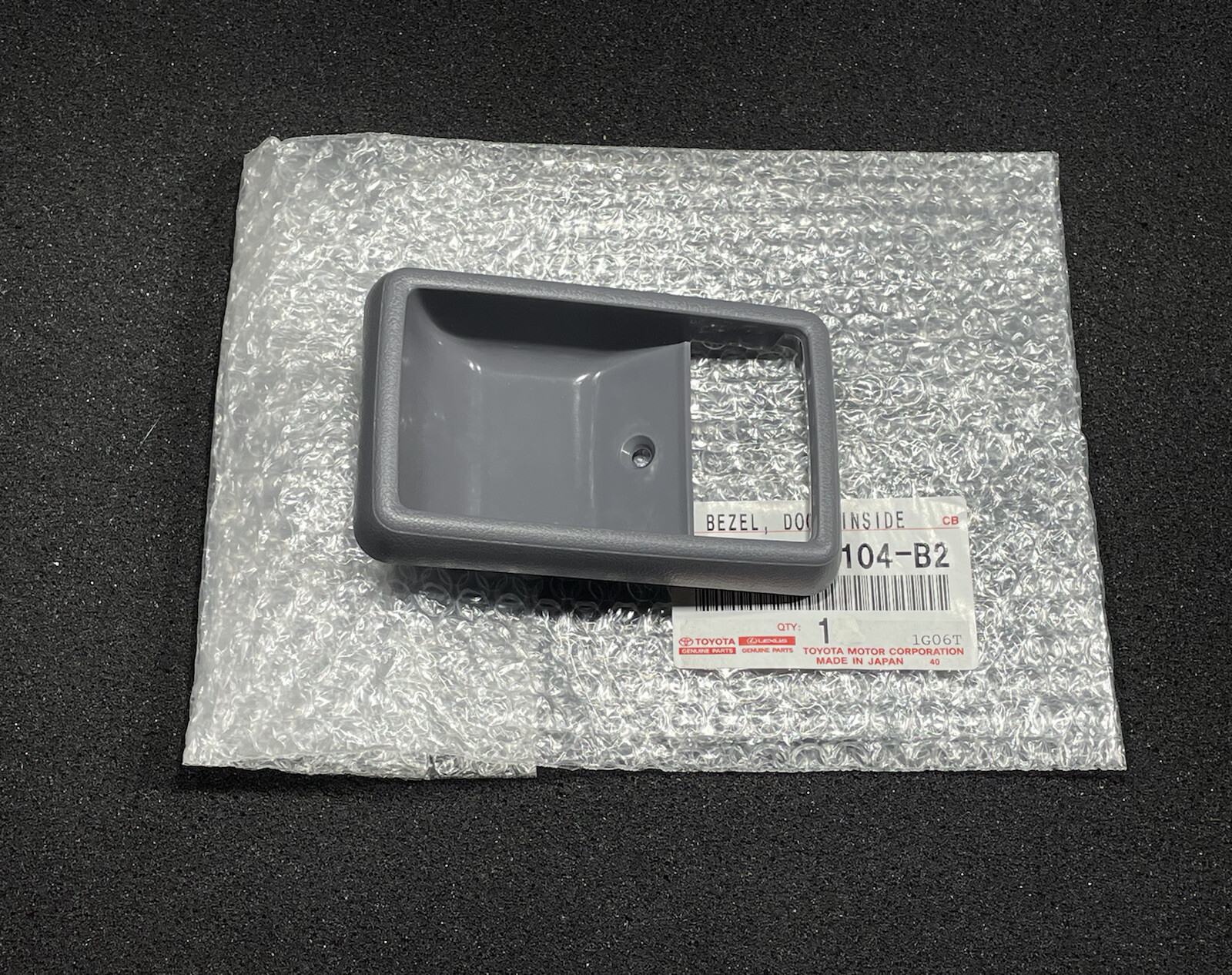 NEW 84 - 89 TOYOTA 4RUNNER FRONT RIGHT INTERIOR DOOR HANDLE BEZEL TRIM GRAY OEM