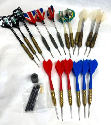 VINTAGE LOT OF METAL TIPPED DARTS / SOME UNICORN - ENGLAND