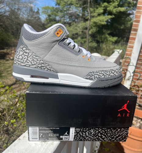 シューズ(男性用) AIR JORDAN 3 VARSITY  Air Jordan 3 Retro “Varsity Royal” Varsity Royal-CementGrey