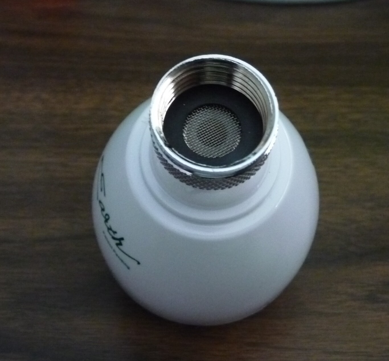 Earth Shower Head w/3 Easy Adjustable Spray Settings ~ 1.5 GPM Rate of Flow