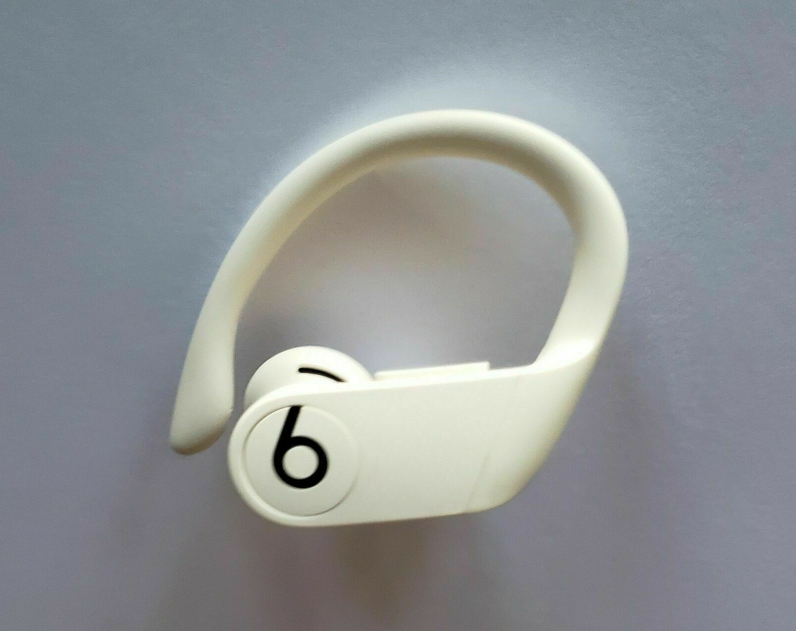 Original IVORY Powerbeats Pro Wireless Headphones RIGHT SIDE ONLY