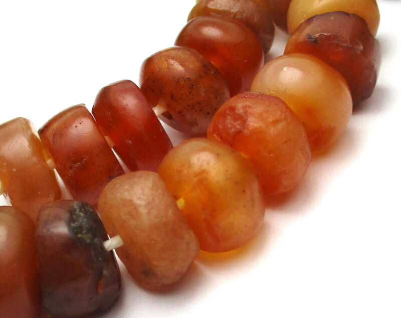 17 RARE SPECTACULAR SMALL ANCIENT GRADUATED BANDED CARNELIAN AGATE DISK BEADS