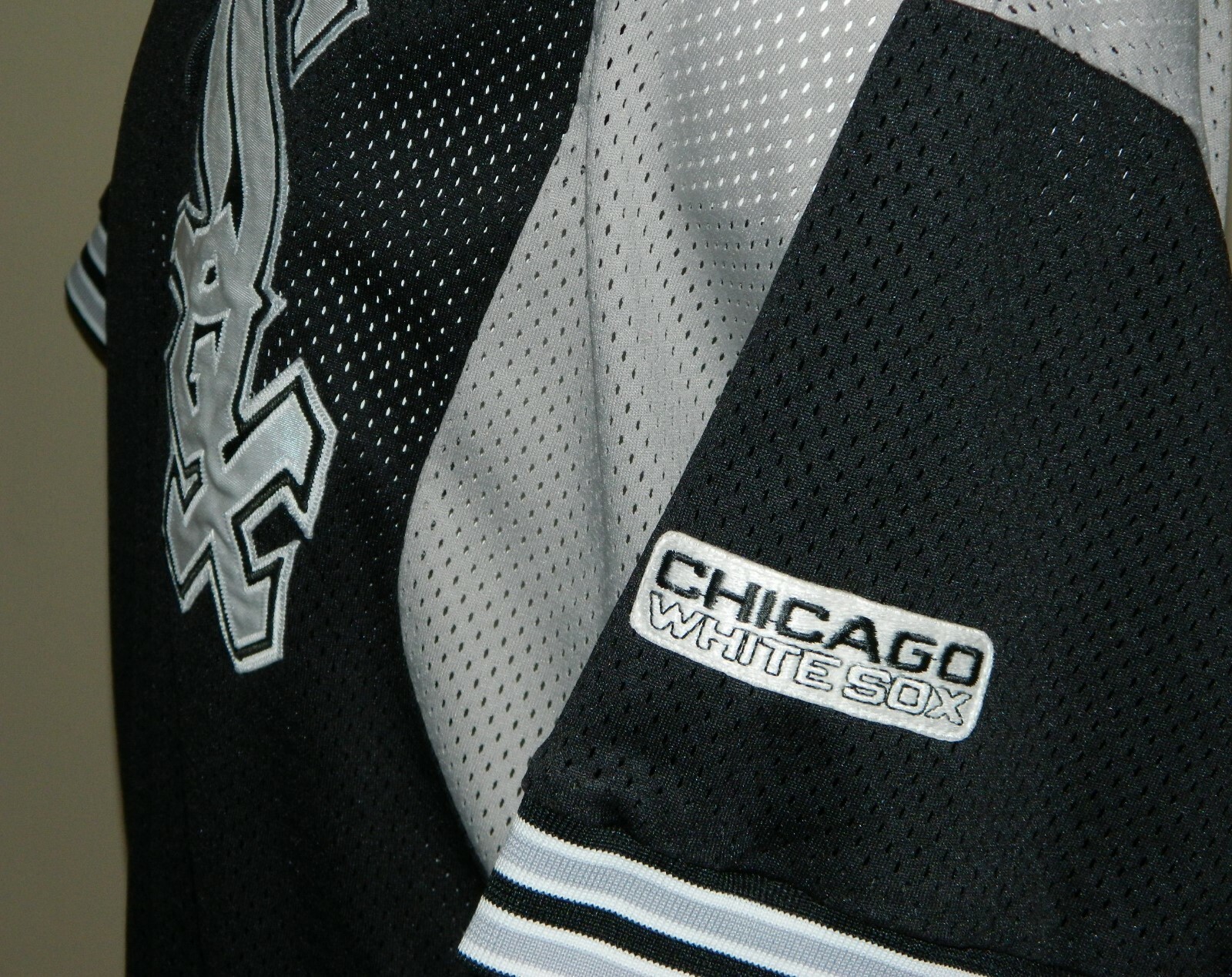 Mid 1990's Larry Thomas Game Worn Chicago White Sox Warm Up Jersey #50