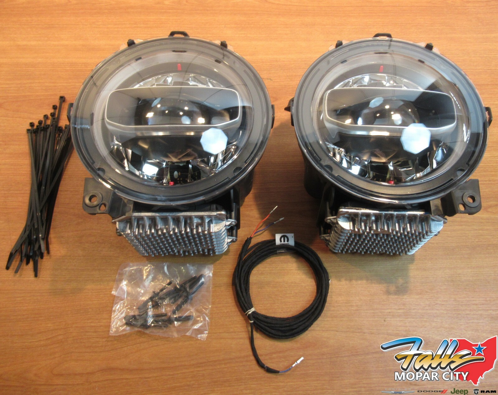 2018-2021 Jeep Wrangler JL Gladiator LED Headlight Kit New Mopar OEM | eBay