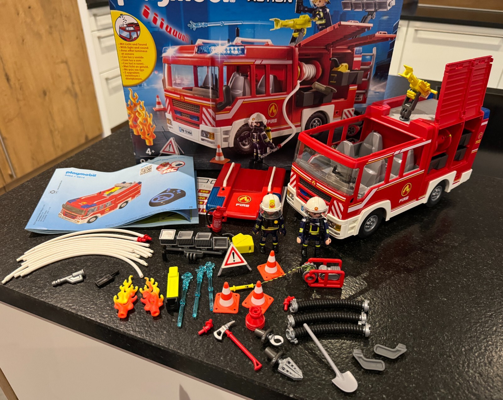 PLAYMOBIL City Action 9464 Feuerwehr-Rüstfahrzeug » günstig online kaufen