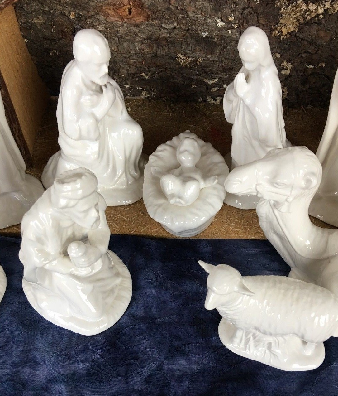 High Gloss White Ceramic 10-Pc Nativity Set New