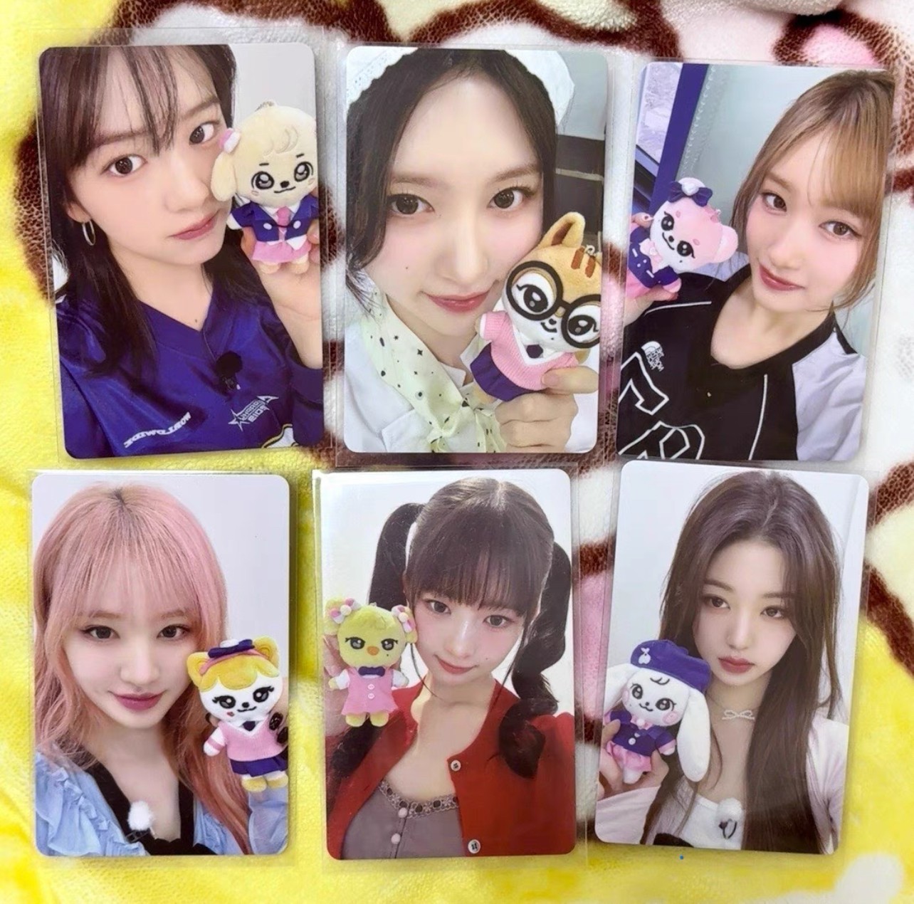 IVE - MINIVE SCHOOL MD POP-UP STORE SHANGHAI BENEFIT PHOTOCARD