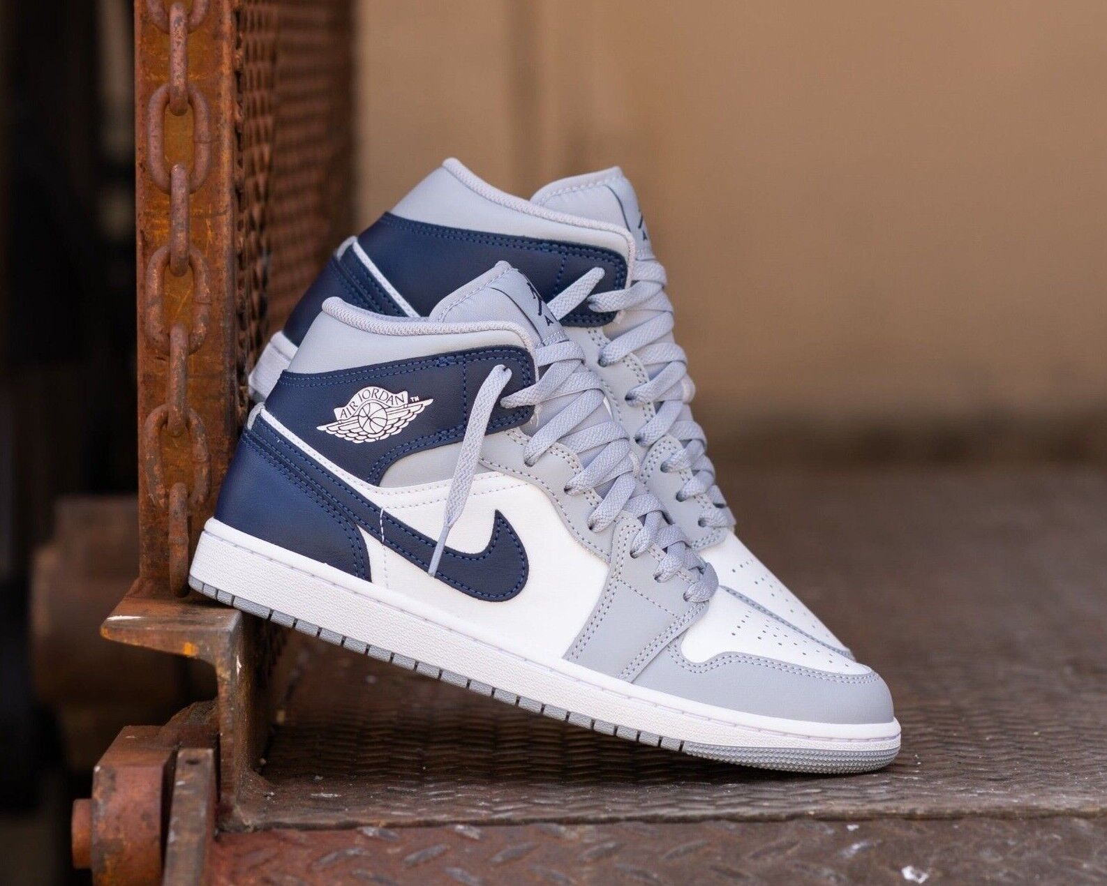 Nike Air Jordan 1 Mid Wolf Grey Midnight Navy DQ8426-104 Nike Air Jordan 1 Mid Wolf Grey Midnight Navy DQ8426-104
