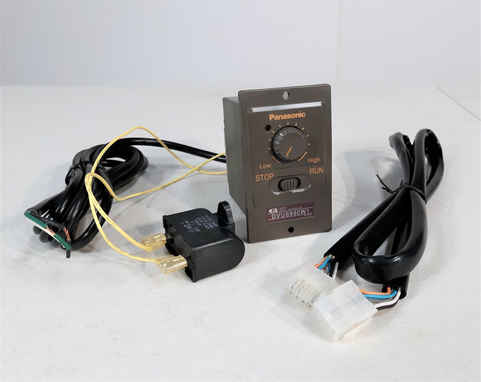 Panasonic DVUS990W1 Speed Controller, 230V 1-ph 50/60 Hz, with 1m Wire Extension Panasonic DVUS990W1 Speed Controller, 230V 1-ph 50/60 Hz, with 1m Wire Extension