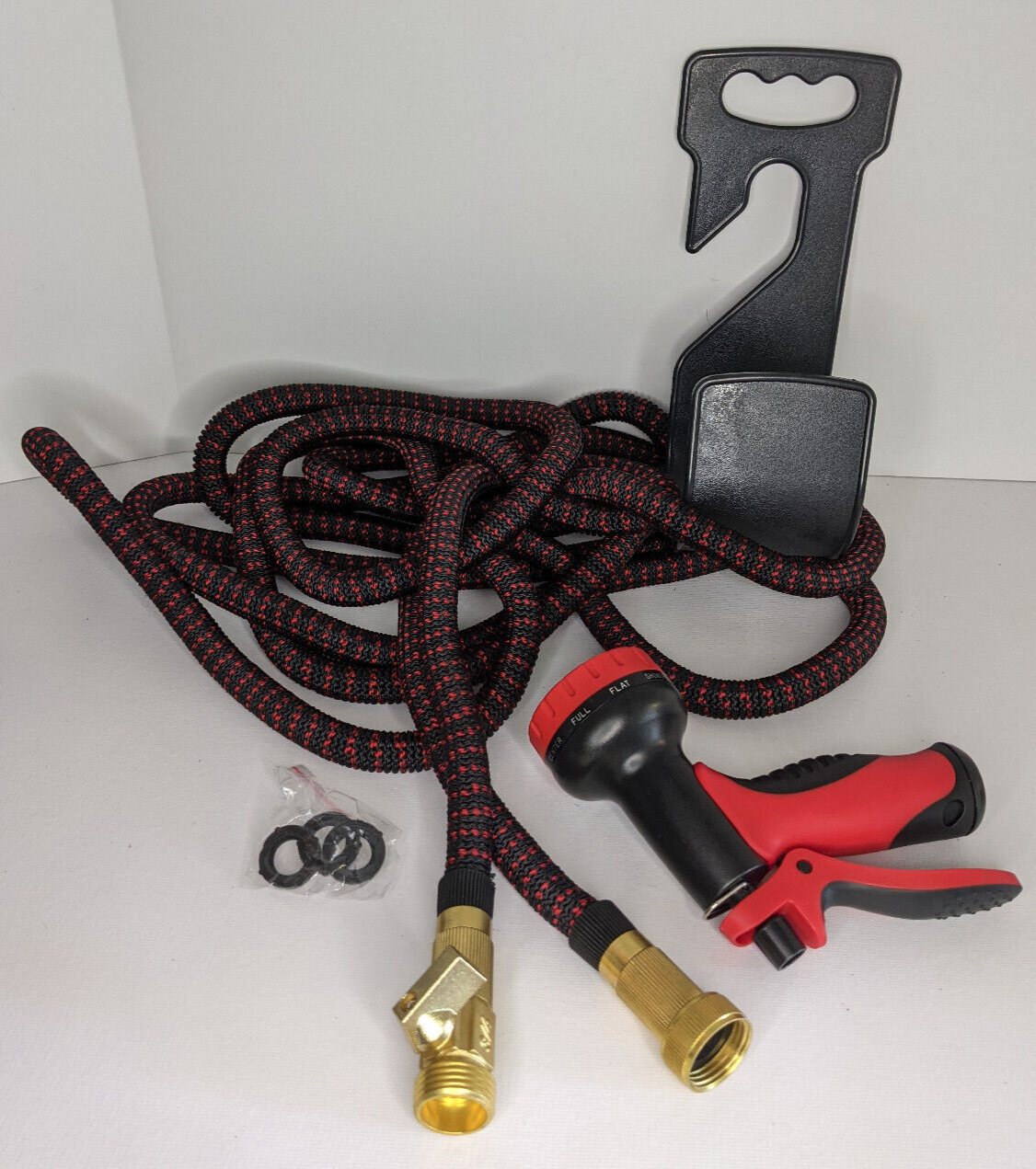 Expands To 30ft With Spray Gun, Cutoff, Hanger - New