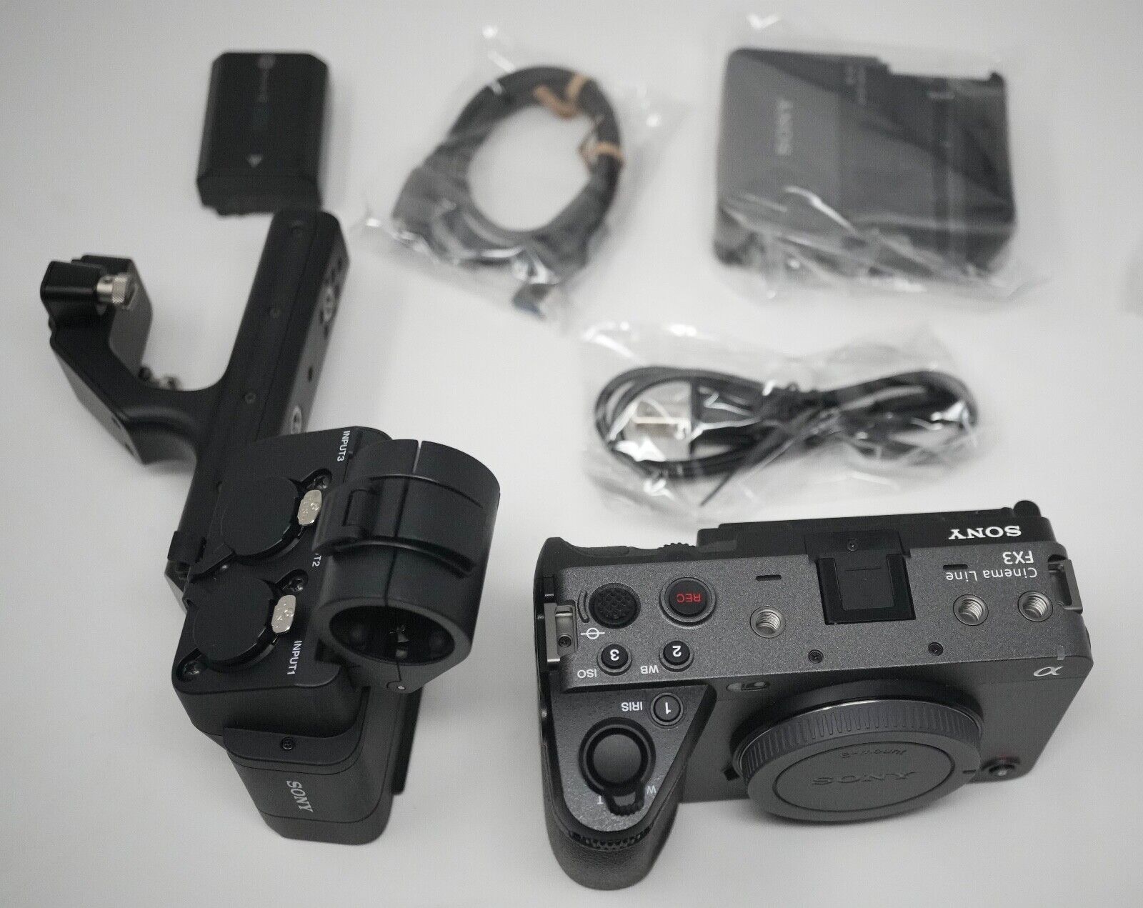 Sony Alpha FX3 ILME-FX3 Full Frame Cinema Line Camera - LN Sony Alpha FX3 ILME-FX3 Full Frame Cinema Line Camera - LN