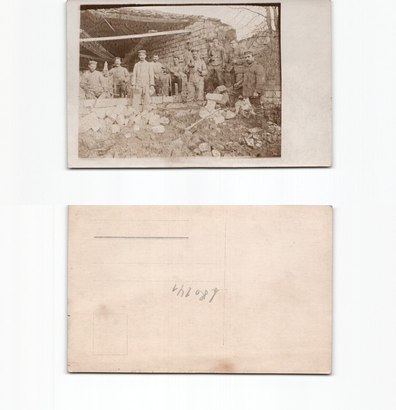 (B80141)   Foto-Ansichtskarte Soldaten Beim Hausbau, 1. Wk, Ungebraucht