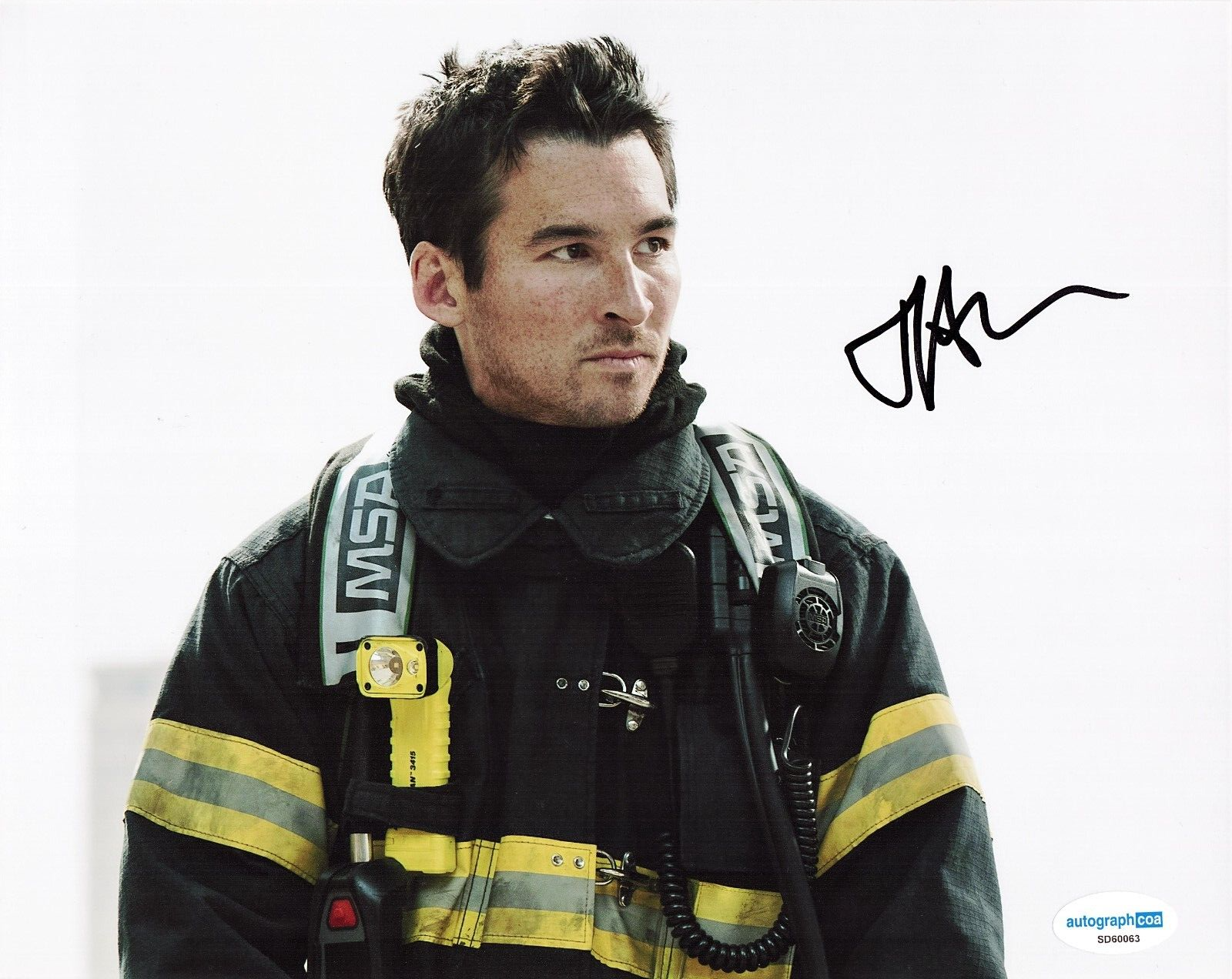 Jay Hayden Station 19 Travis Montgomery Signed 8x10 Photo w