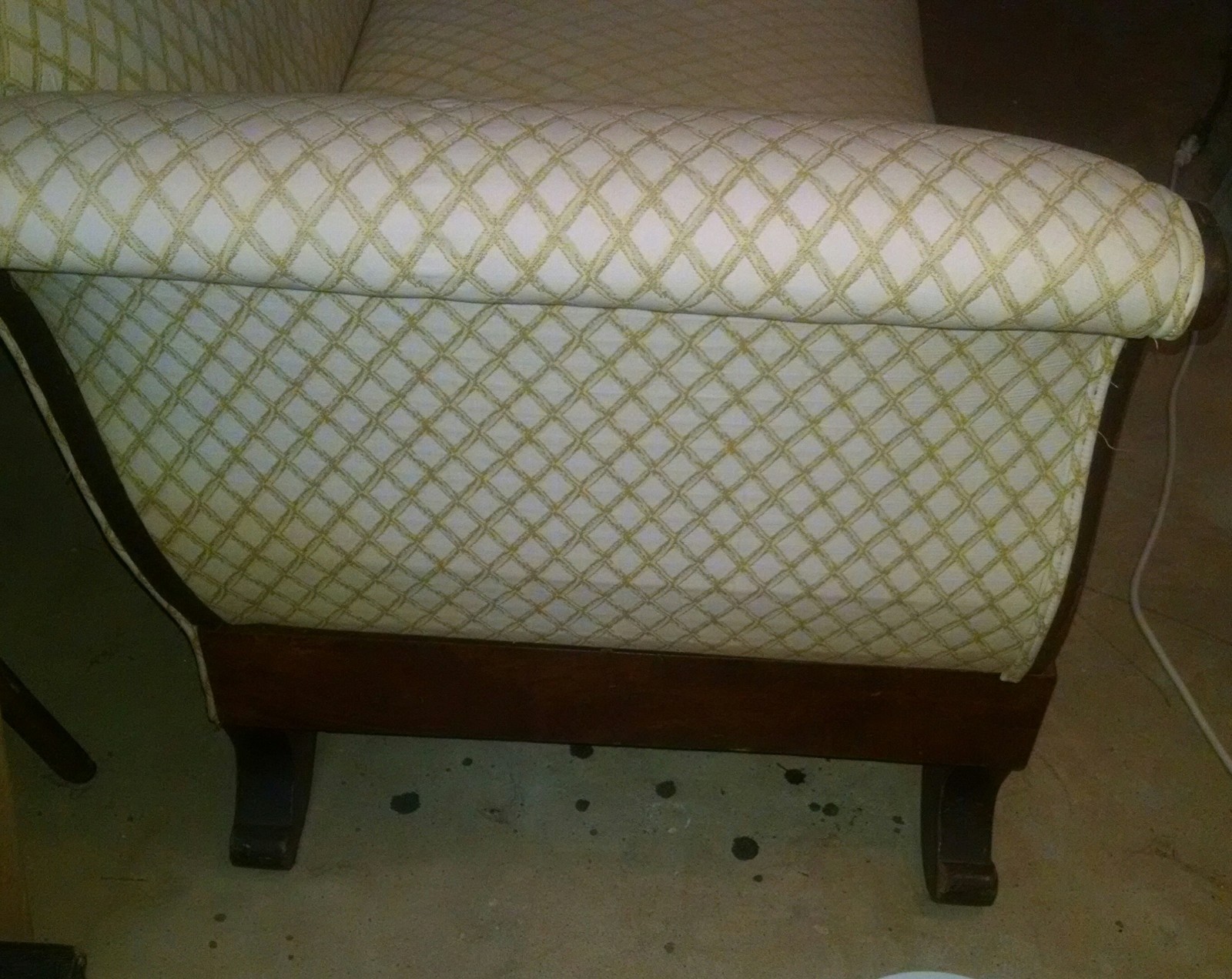 Antique 1840's Victorian Flame Mahogany Sofa  - LOCAL PICKUP in SILER CITY NC