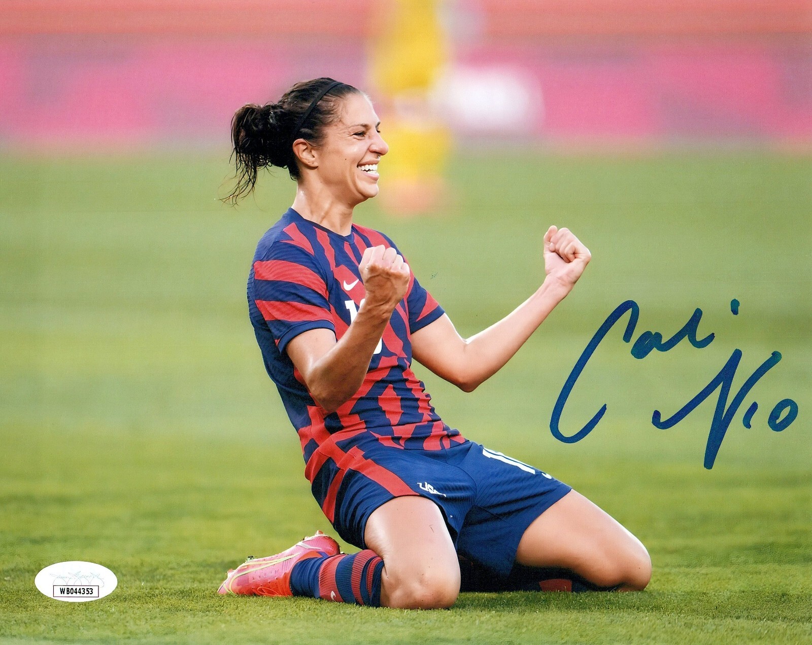 CARLI LLOYD AUTOGRAPH SIGNED 8X10 PHOTO #28 USWNT SOCCER