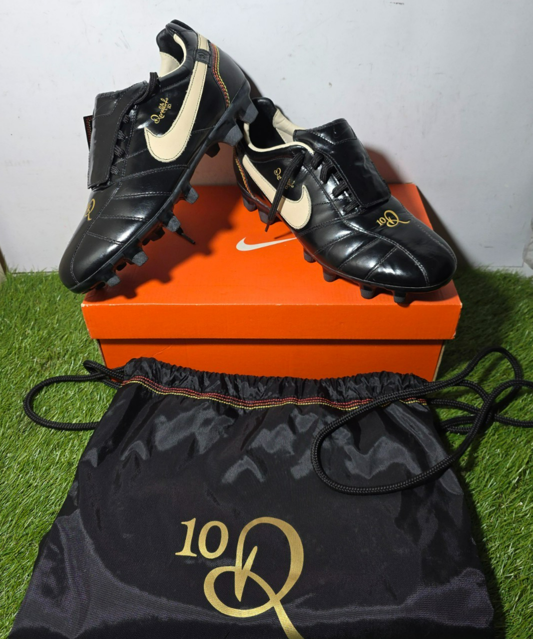 BNIB Rare Nike Air Tiempo Ronaldinho FG Black Dinho R10 10R
